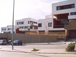 3 edificis plurifamiliars a Vallveric