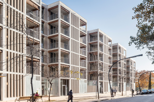 Edificio de 67 viviendas de protección oficial en la calle Palamós, Trinitat Nova. Barcelona